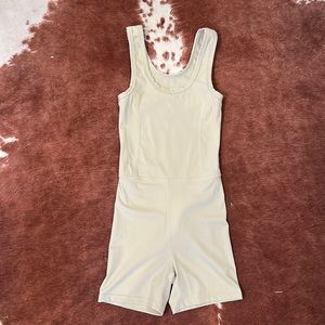 Set Active Shortysuit